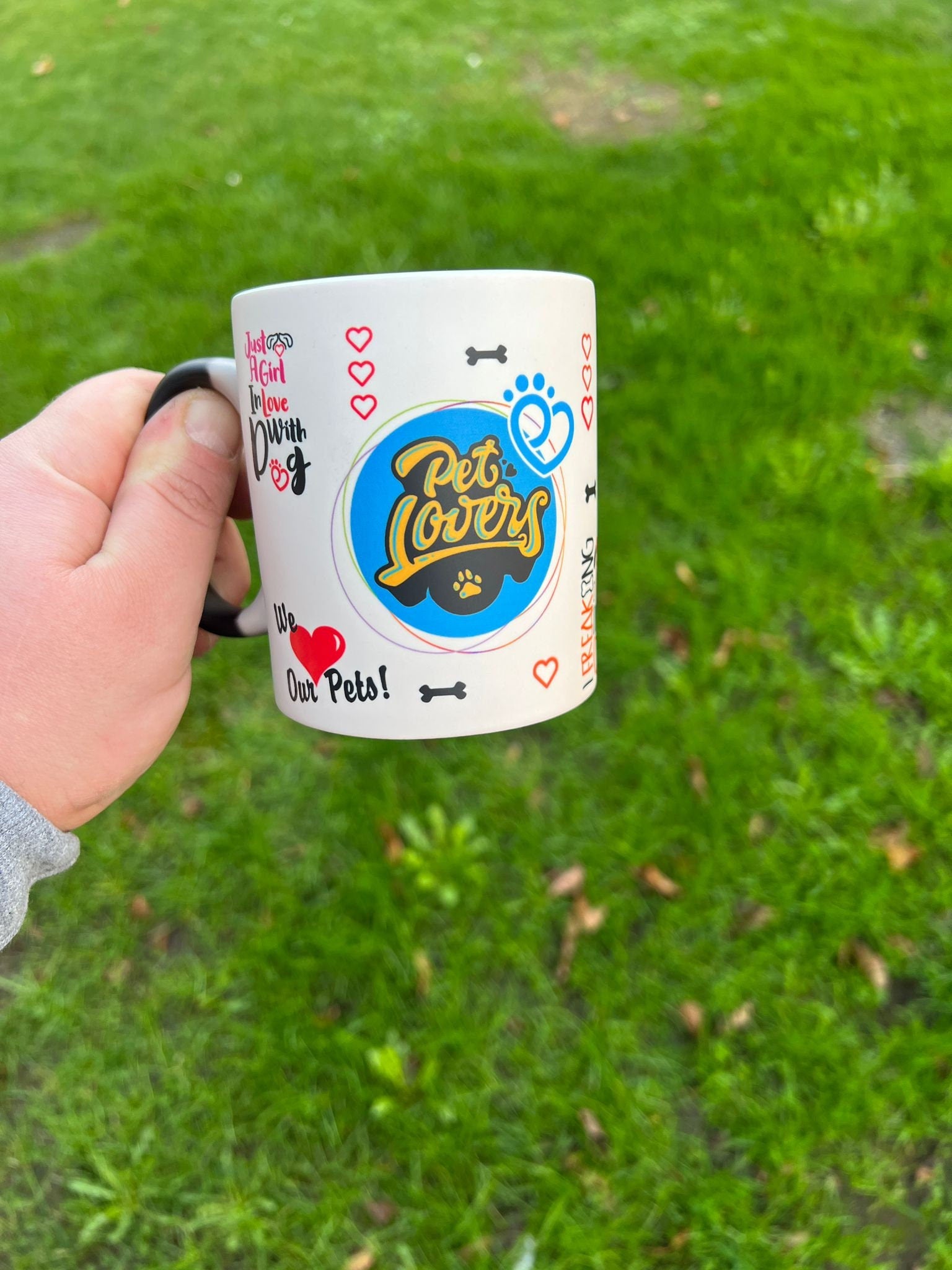 Magical Pet Lover’s Gift Idea: Ceramic Heat Change Mug for Dog Lovers